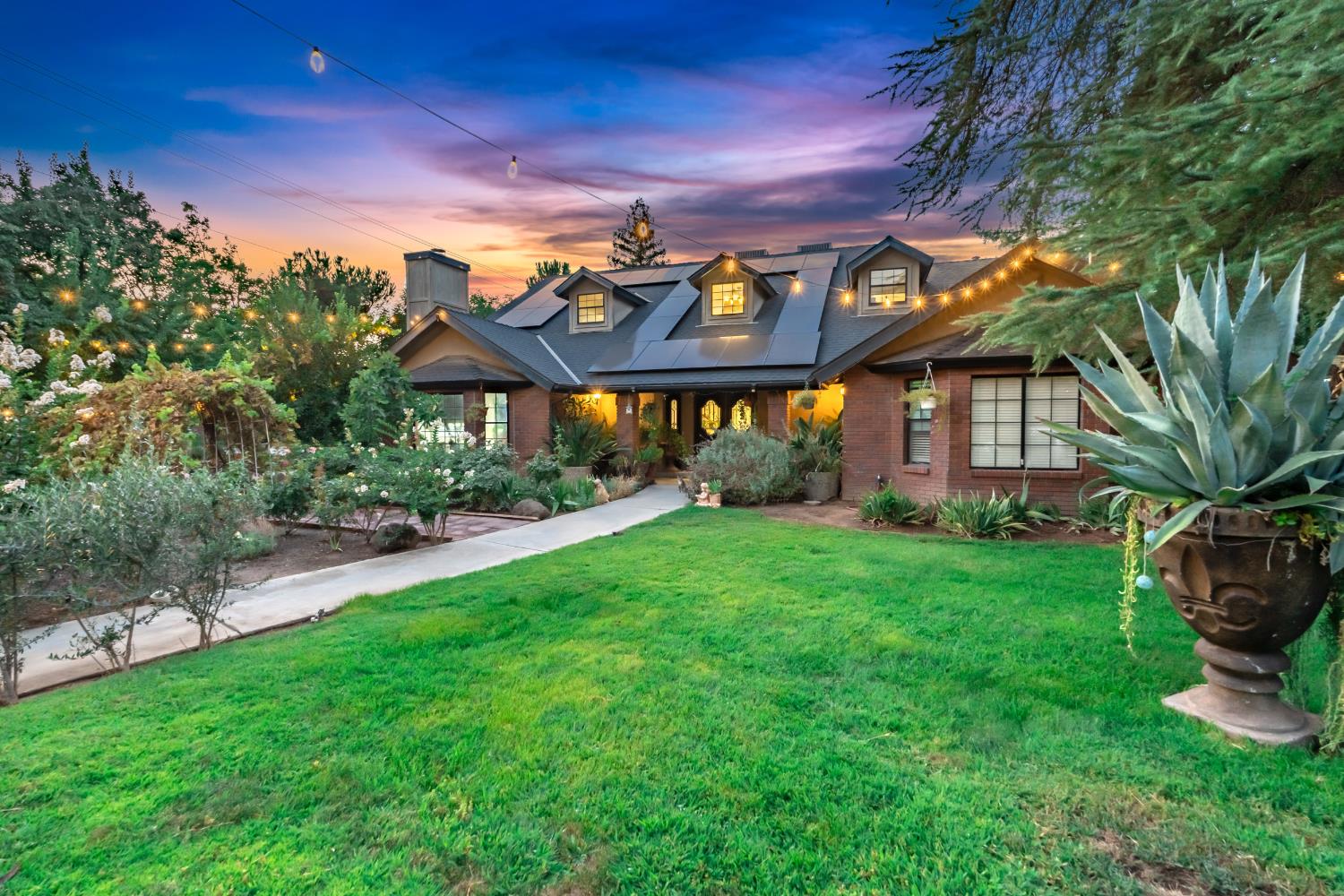 1582 W San Jose Ave, Fresno, CA 93711