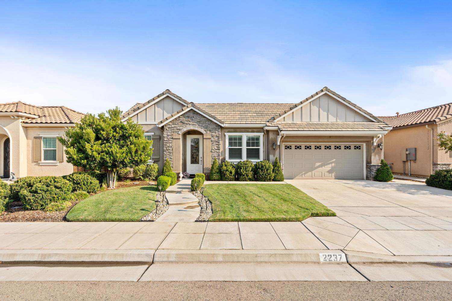 2237 Donner Ave, Clovis, CA 93611