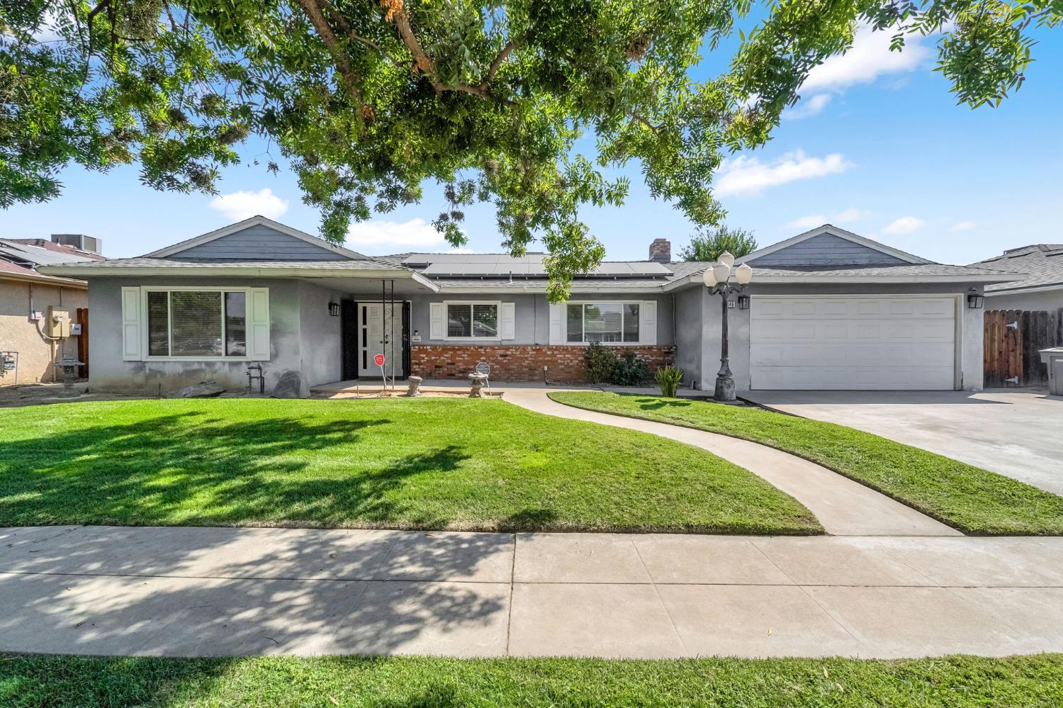 4446 N Crystal Ave, Fresno, CA 93705