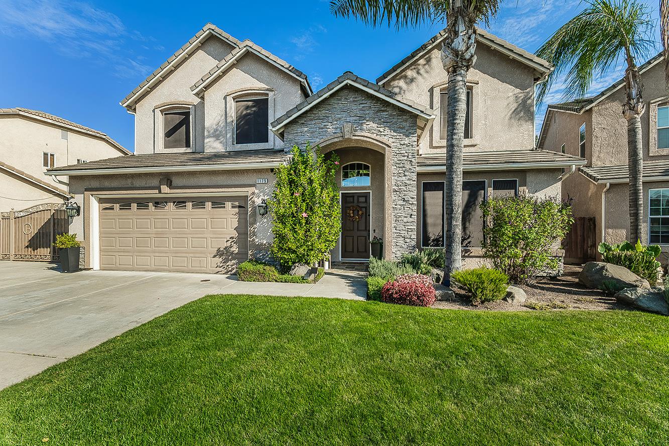 1175 Applegate Ave, Clovis, CA 93611