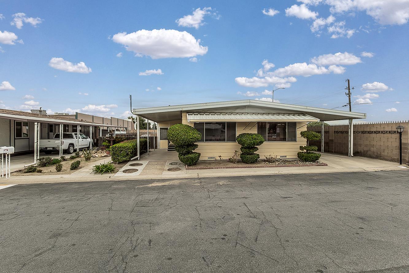 1701 Dinuba Ave #SPC 1, Selma, CA 93662