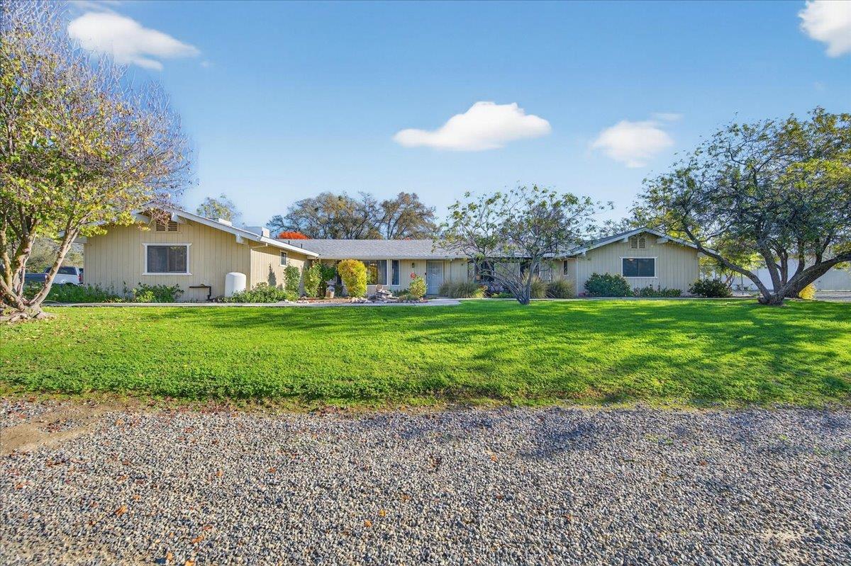 35102 Quail Oak Rd, Auberry, CA 93602