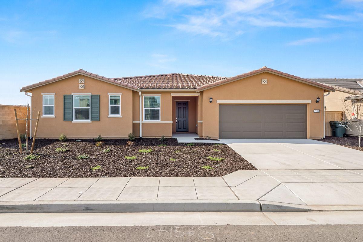 2194 S Sylmar Ave, Fresno, CA 93725