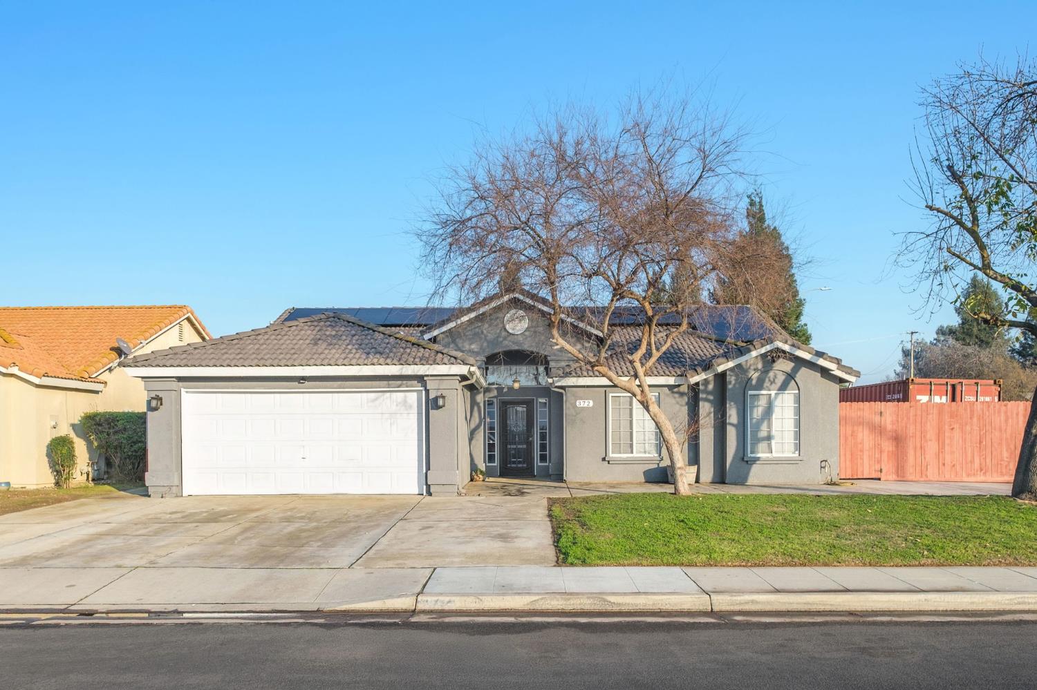 372 Lily Ave, Sanger, CA 93657