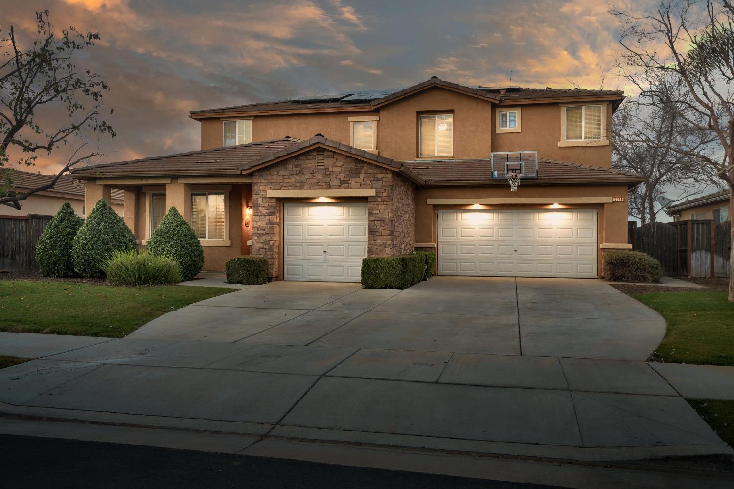2986 MARY AVE, Sanger, CA 93657