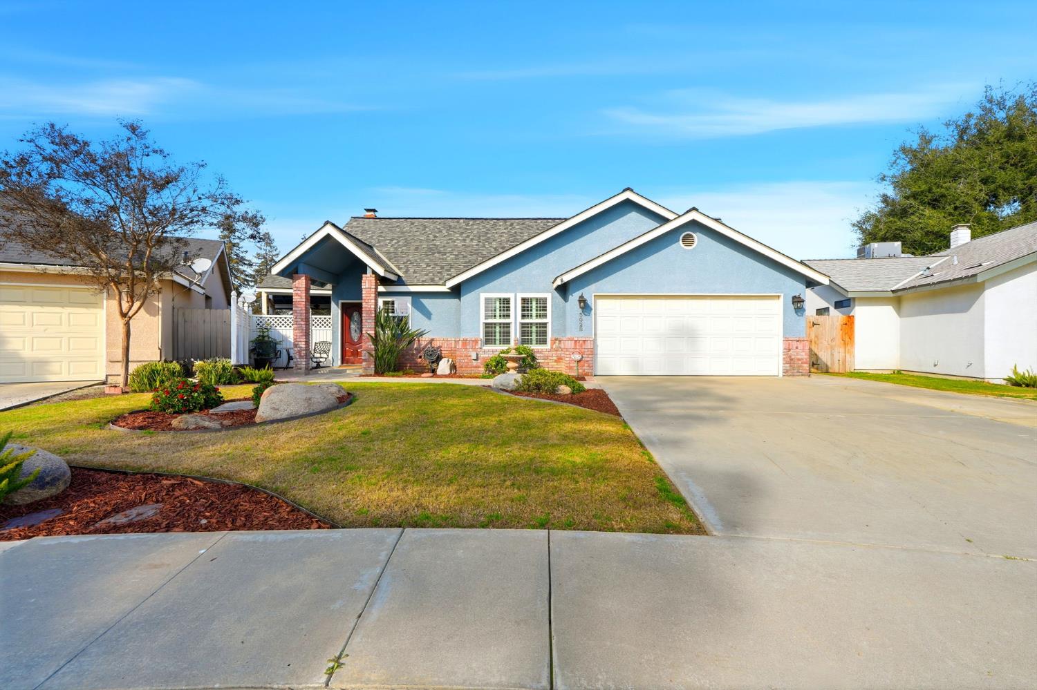 5028 Hillsdale, Visalia, CA 93291