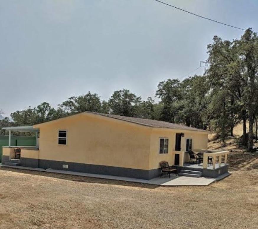 1321 Elwood Rd, Yokuts Valley, CA 93675