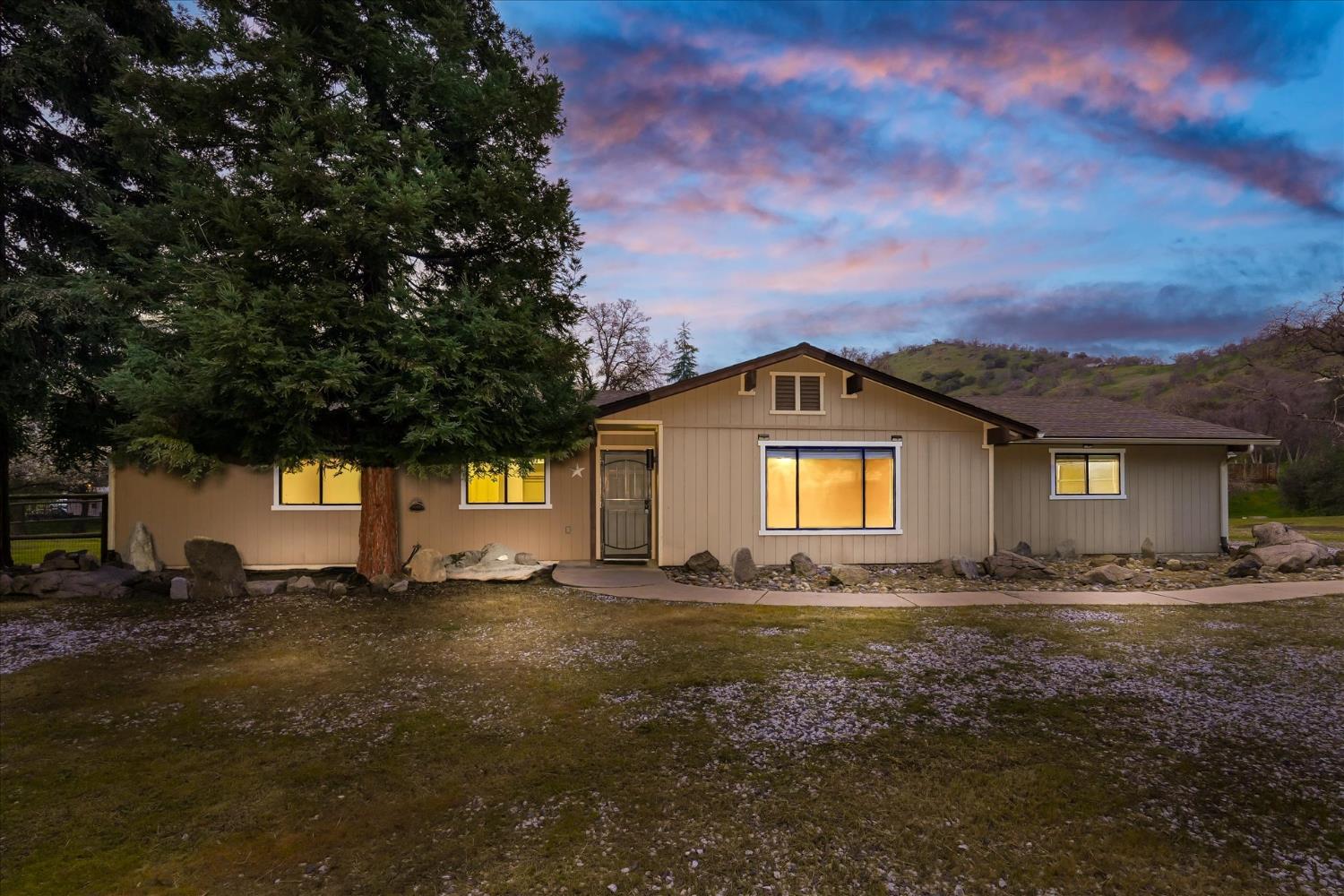 33110 Mill Creek Way, Coarsegold, CA 93614