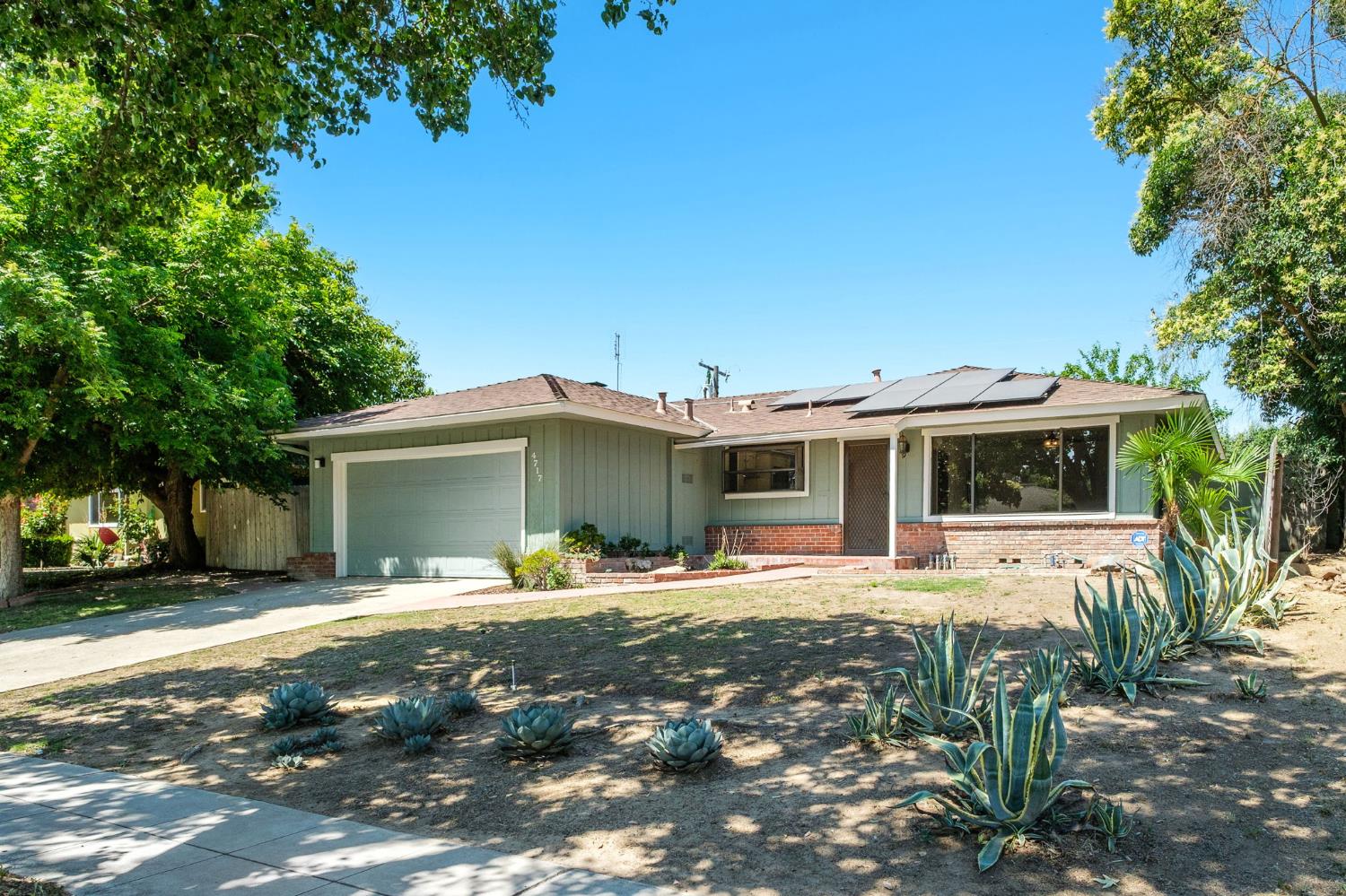 4717 N Bengston Ave, Fresno, CA 93705