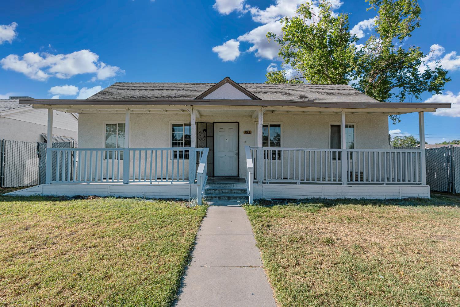 3508 E Lamona, Fresno, CA 93703