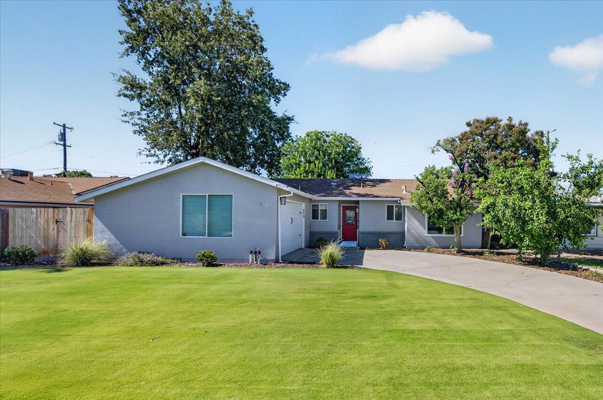 519 SAN JOSE Ave, Clovis, CA 93612