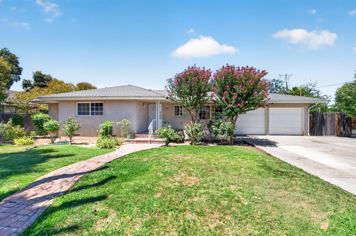 1337 E Holland Ave, Fresno, CA 93704