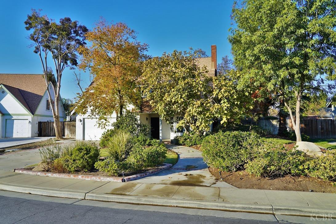 London Properties Hanford Real Estate 284 W Redwood St