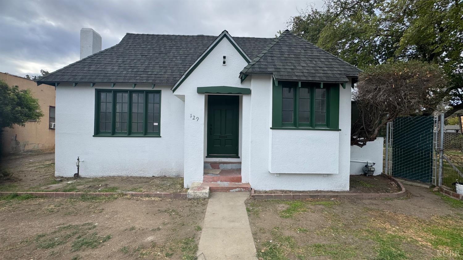 129 E Grangeville Blvd, Hanford, CA 93230