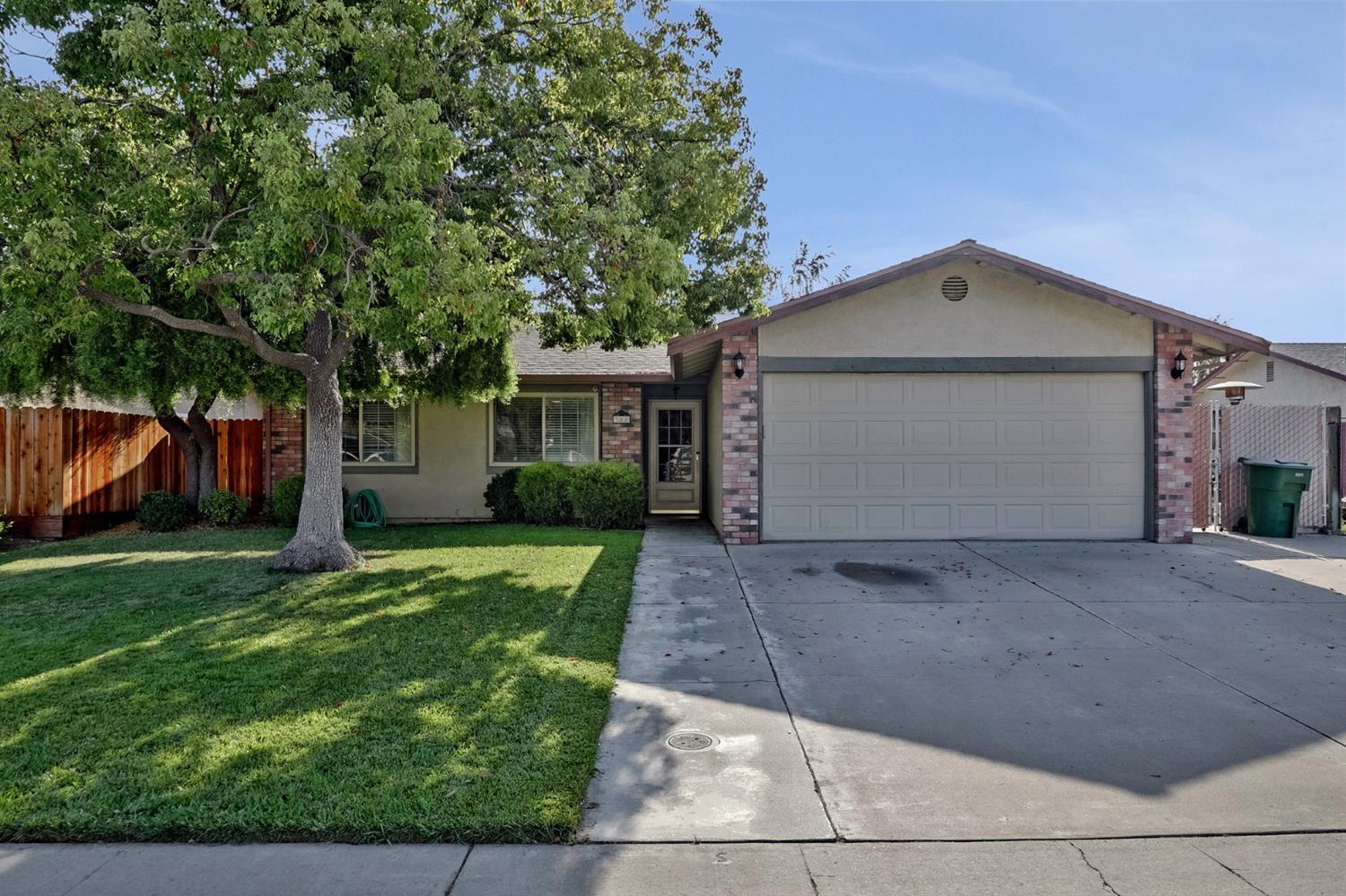 London Properties Ripon Real Estate 388 Almond Ct