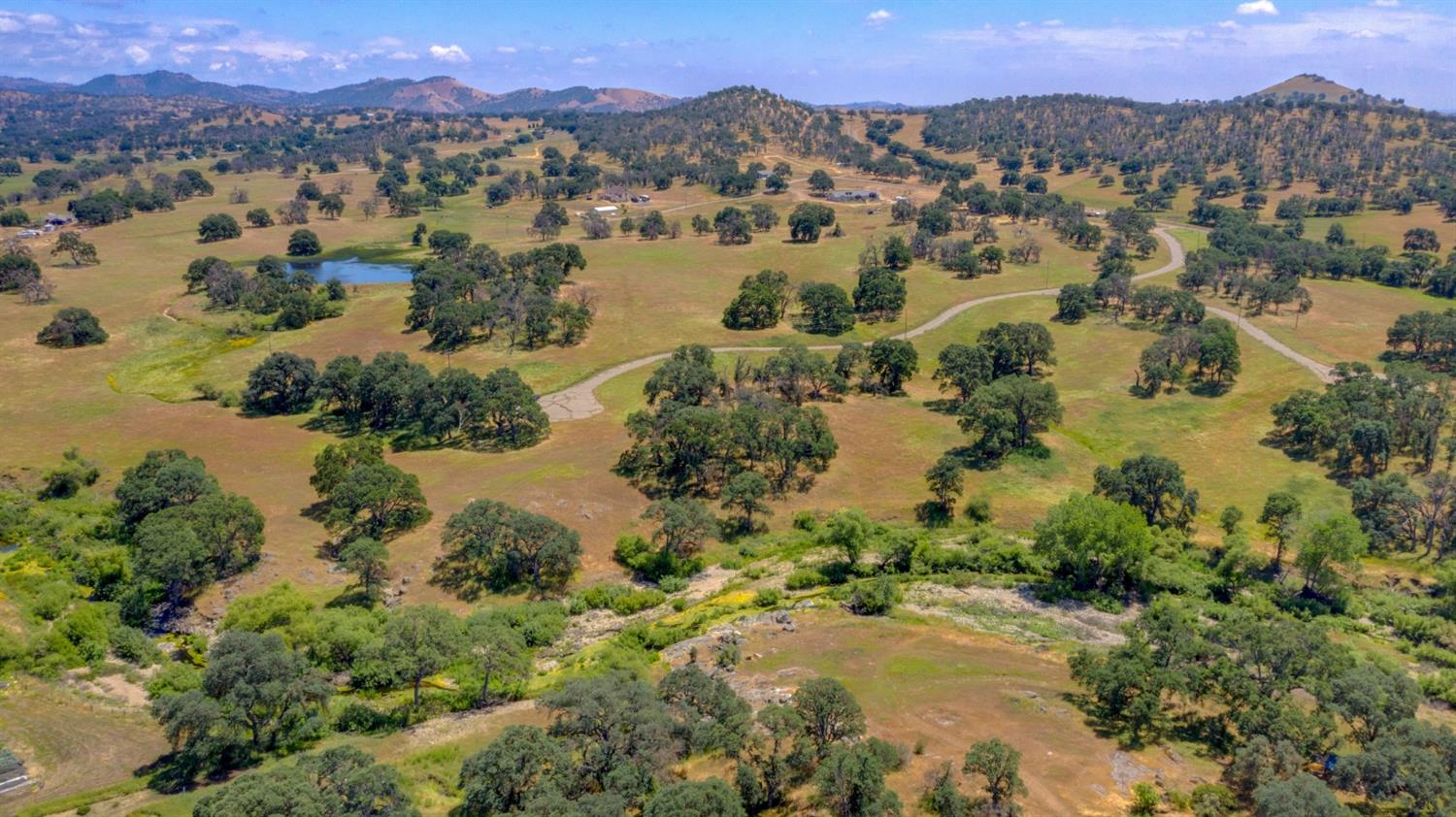 London Properties Catheys Valley Real Estate 2231 Thunder Rd