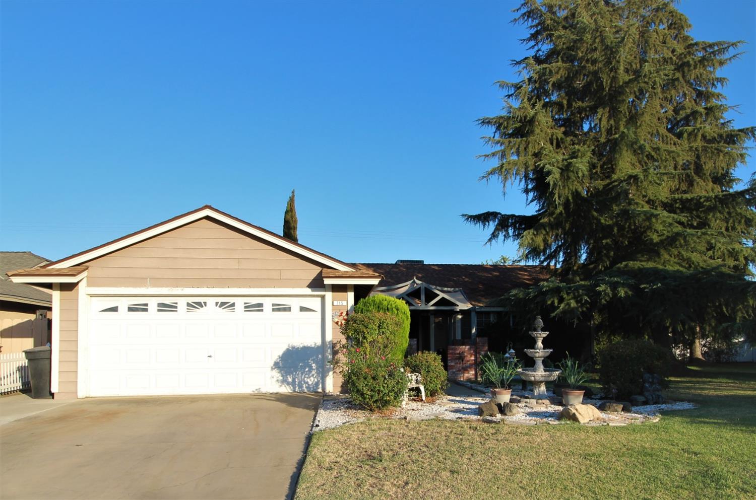 London Properties Chowchilla Real Estate 715 Rosehill Dr