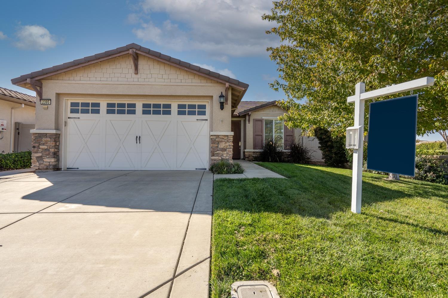 2395 Shadow Berry Dr, Manteca, CA 95336