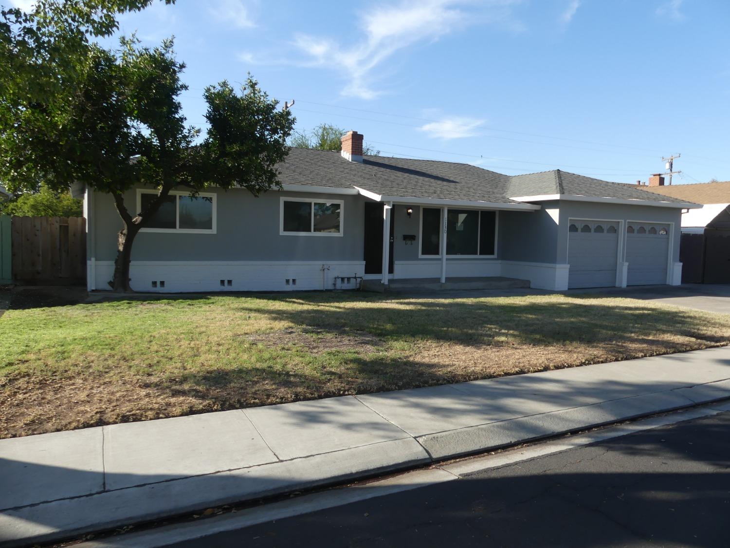 1130 Sutter St, Manteca, CA 95336