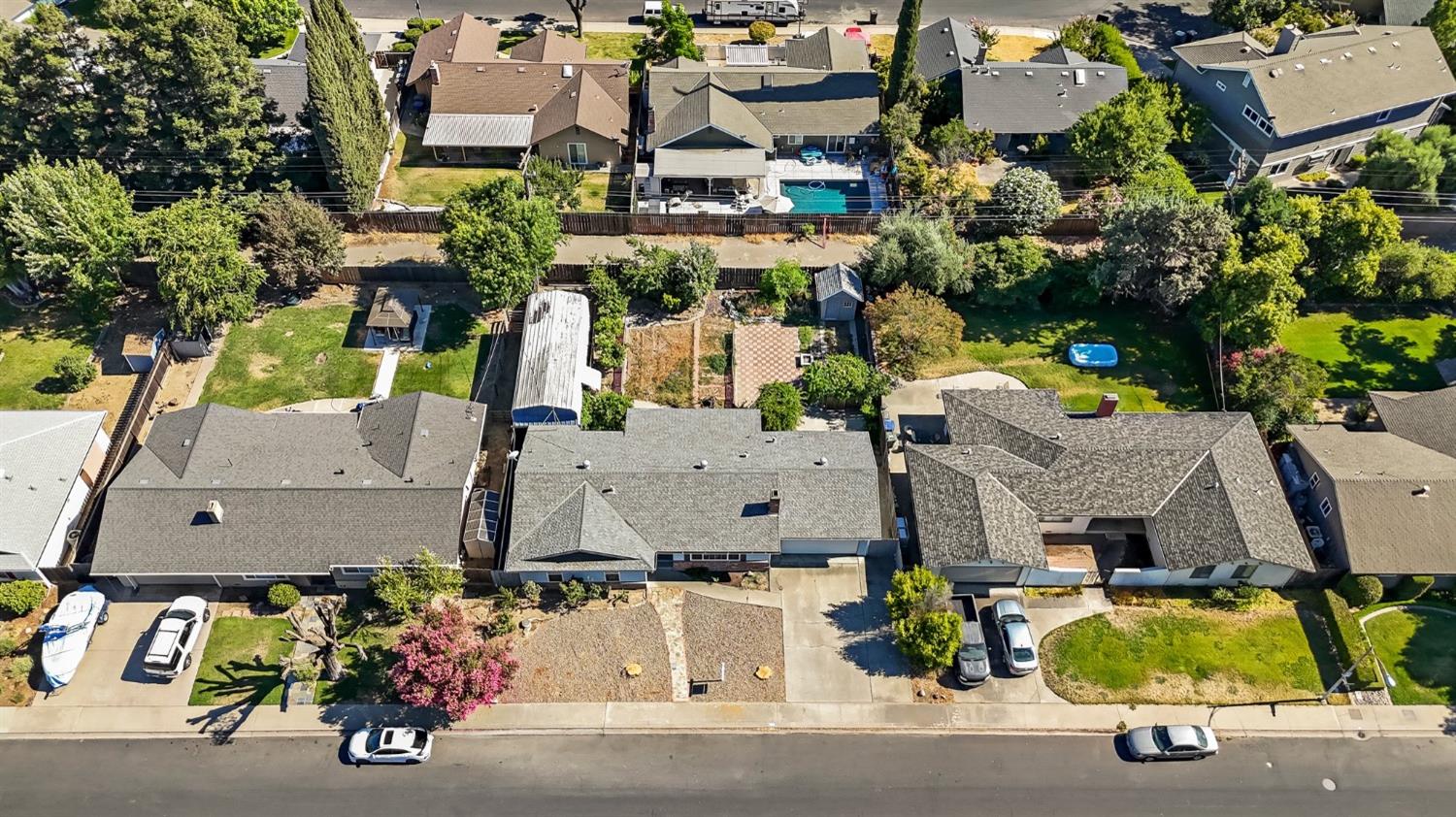 1816 Fallon Ln, Modesto, CA 95355