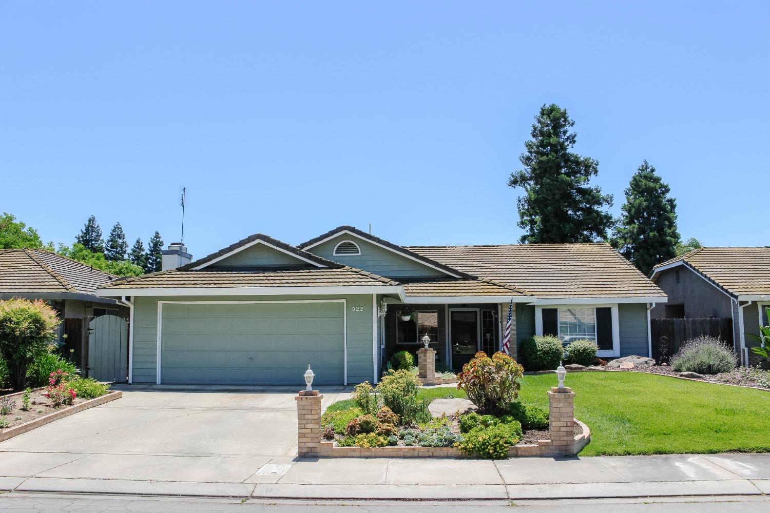 922 Clemson Ct, Merced, CA 95348