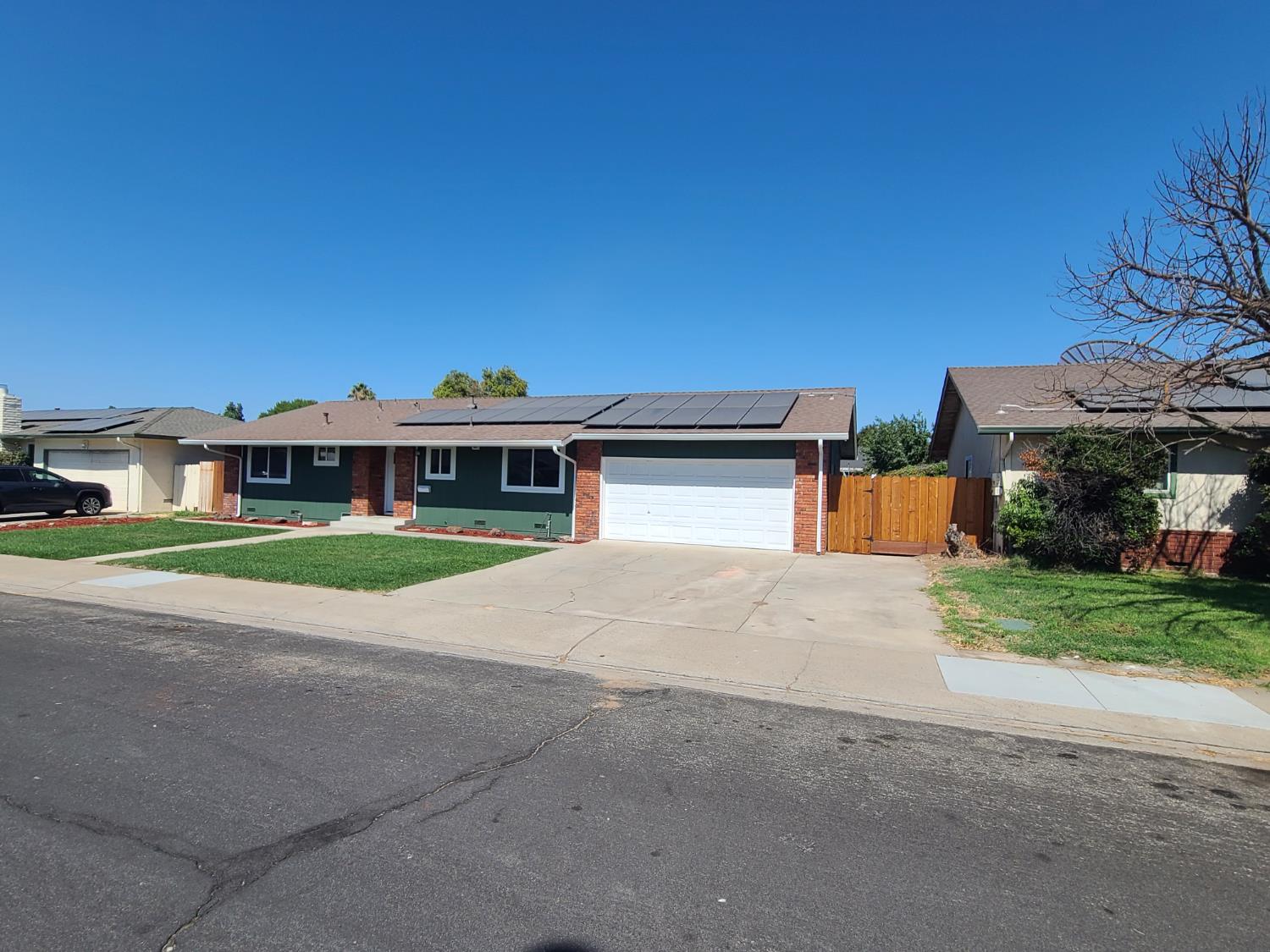 447 Ericwood Ct, Manteca, CA 95336