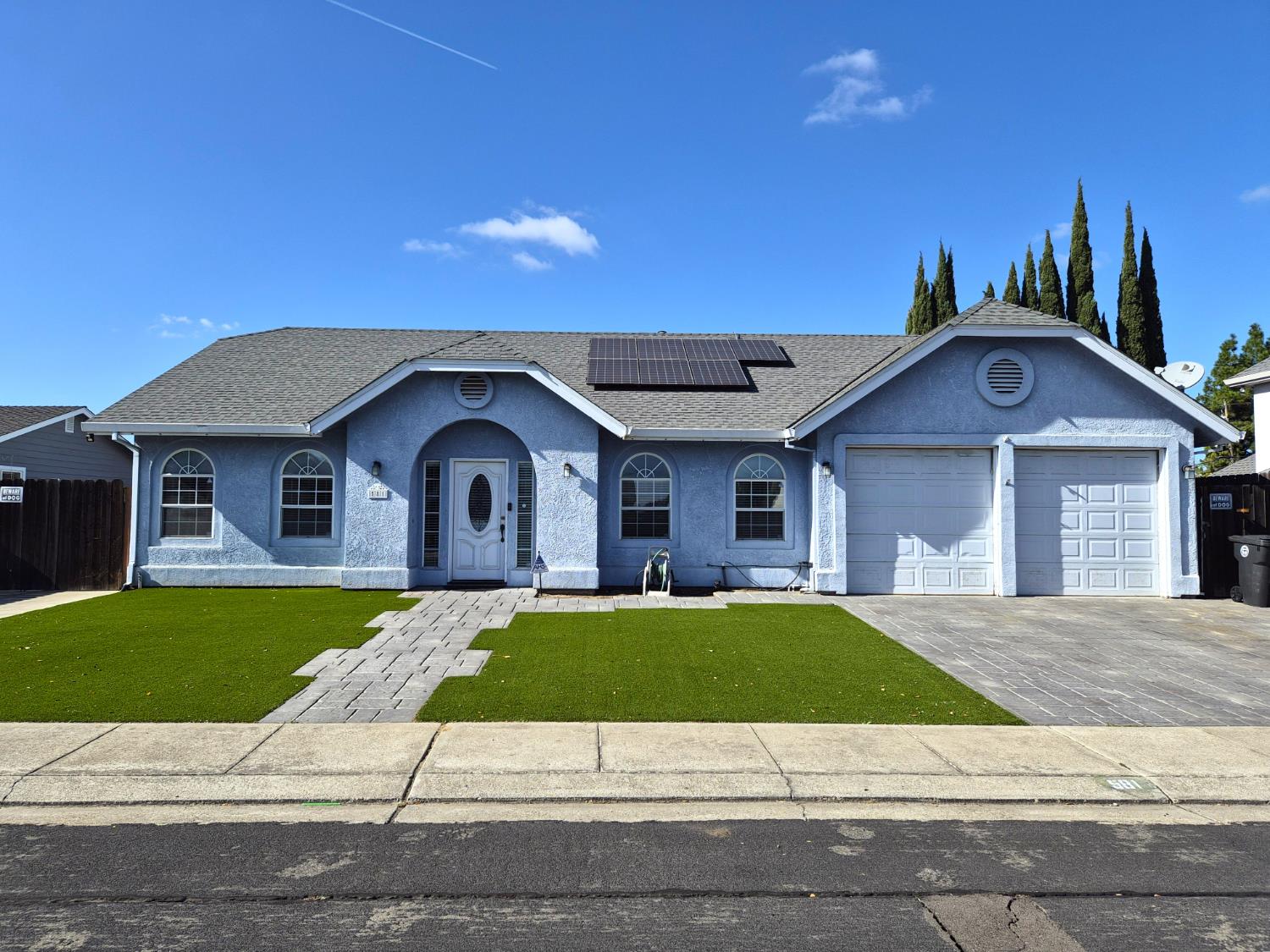 581 Dawn Dr, Manteca, CA 95336