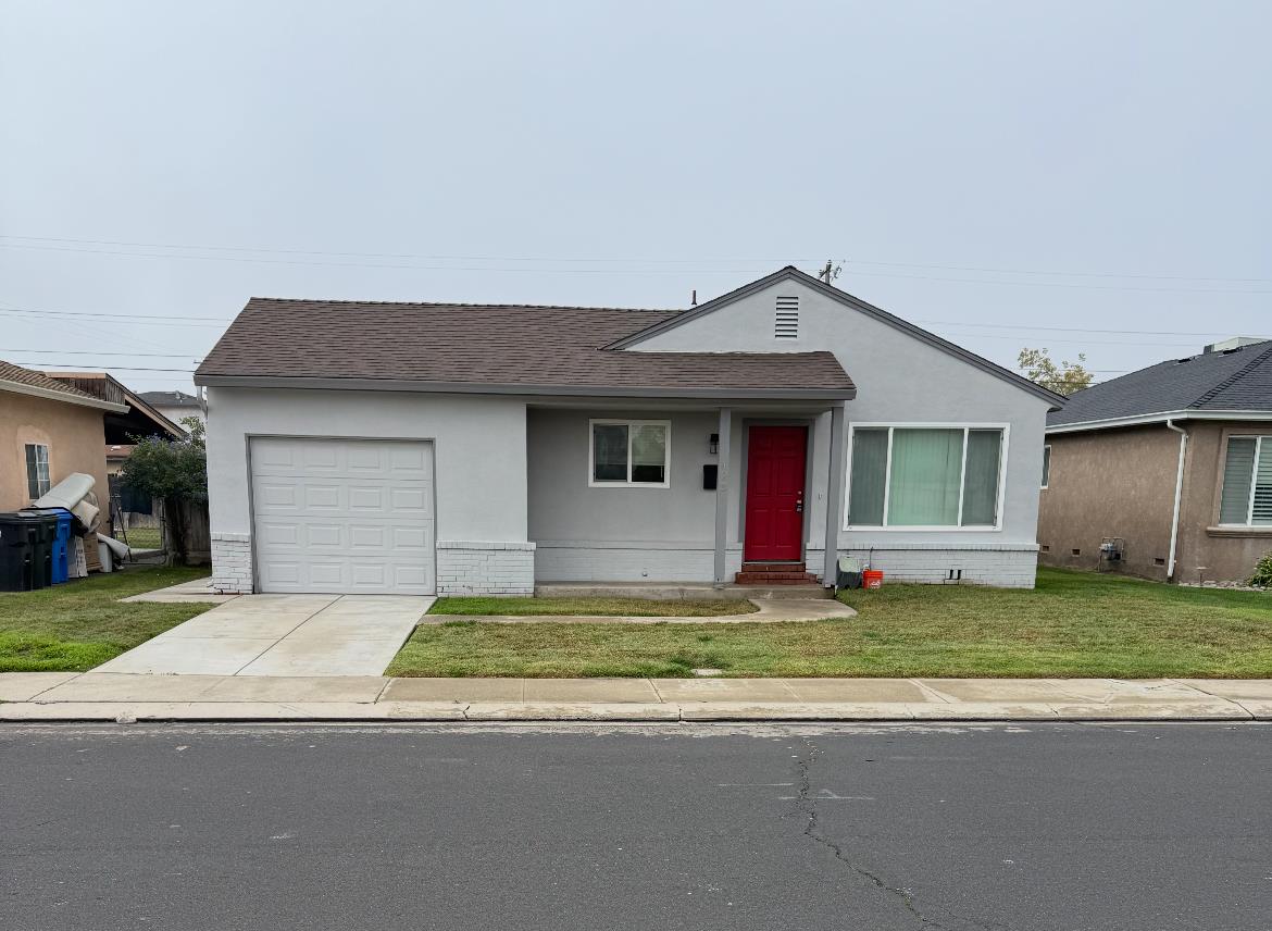 423 Park Ave, Manteca, CA 95337