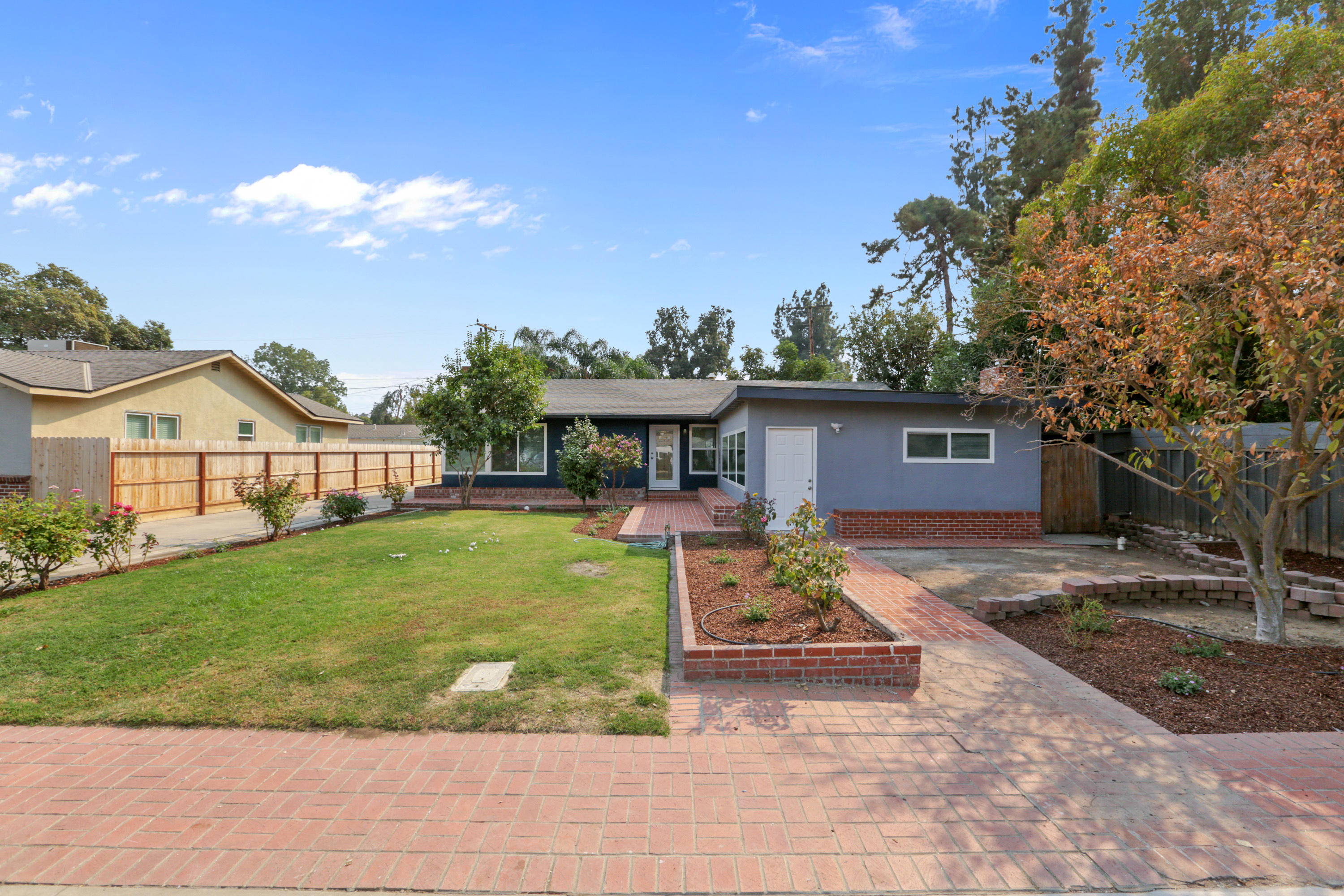 London Properties Visalia Real Estate 2421 W Campus Ave