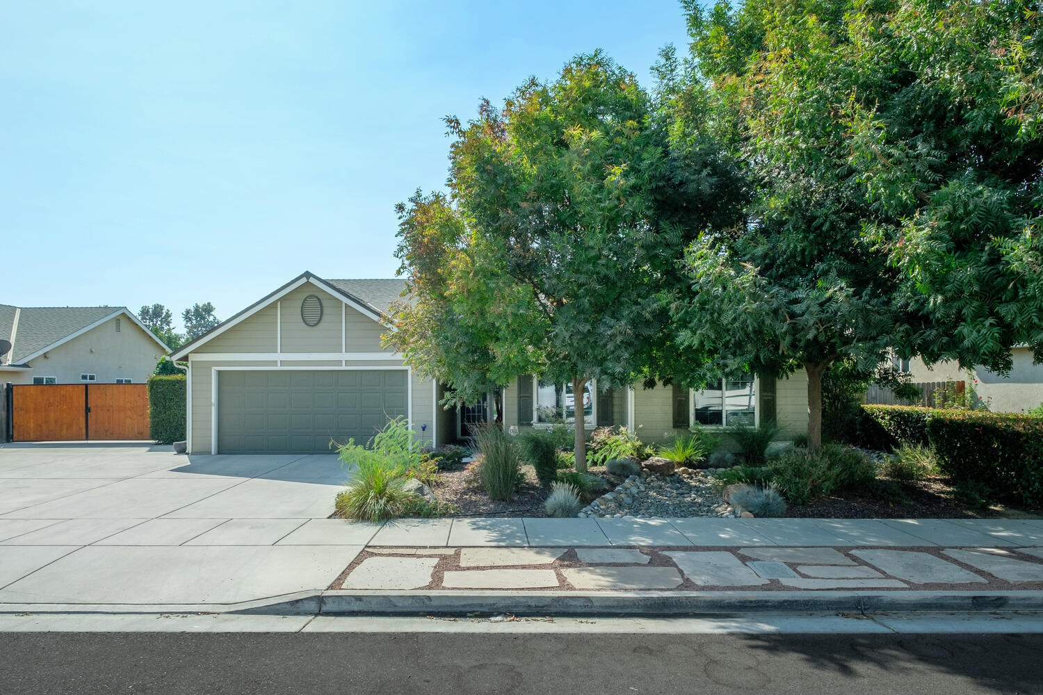 London Properties Visalia Real Estate 3031 W Wren Ave