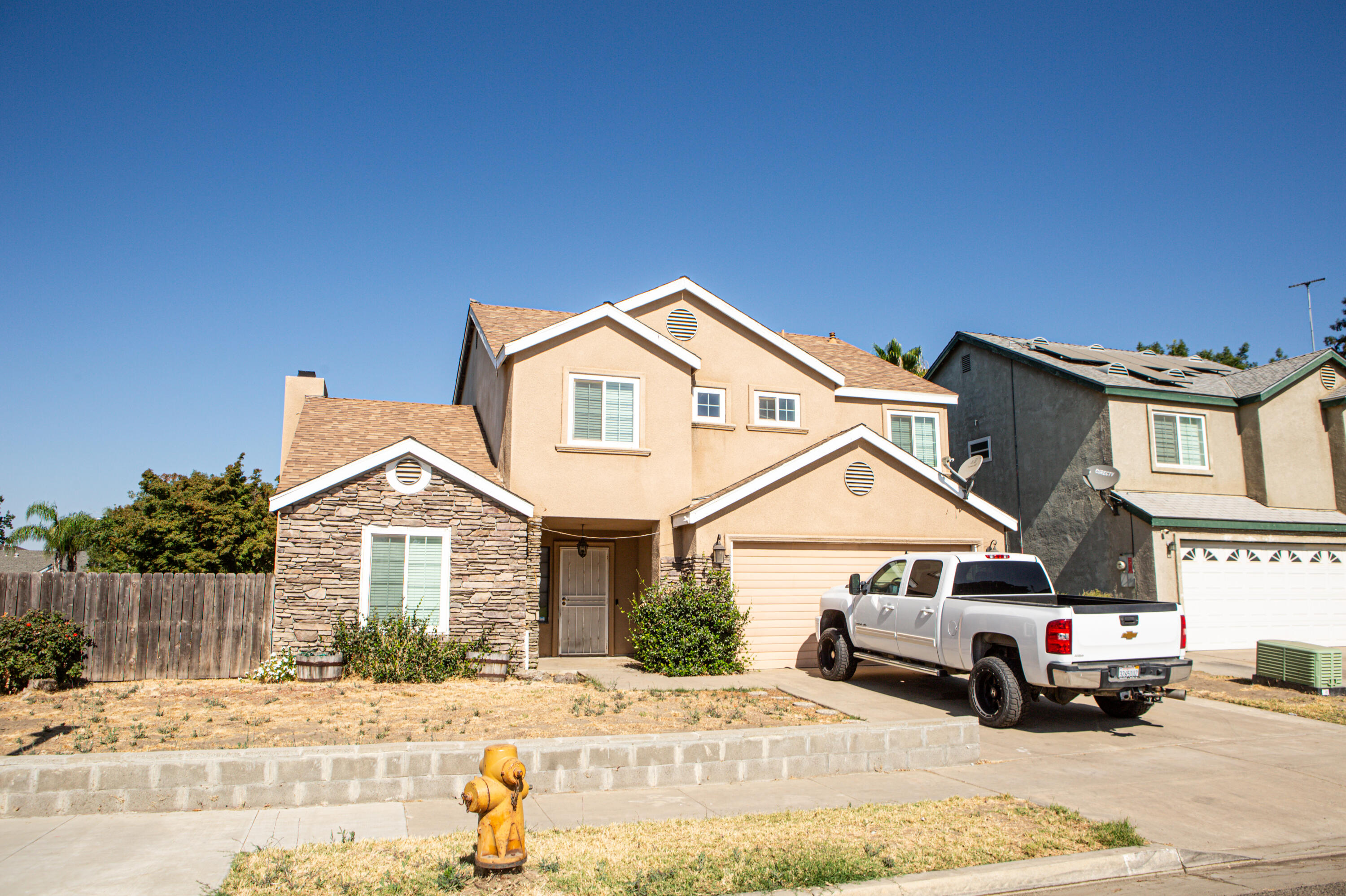 795 N Milner St, Tulare, CA 93274