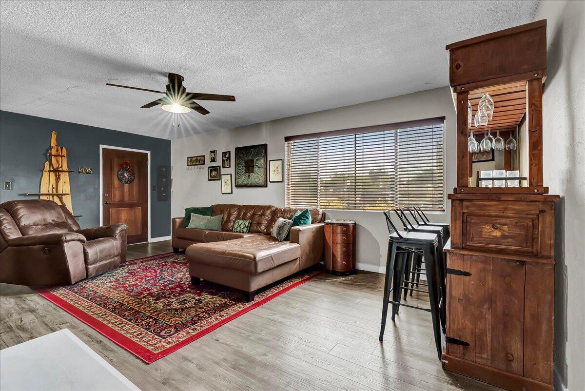 1411 S Divisadero St #1, Visalia, CA 93277