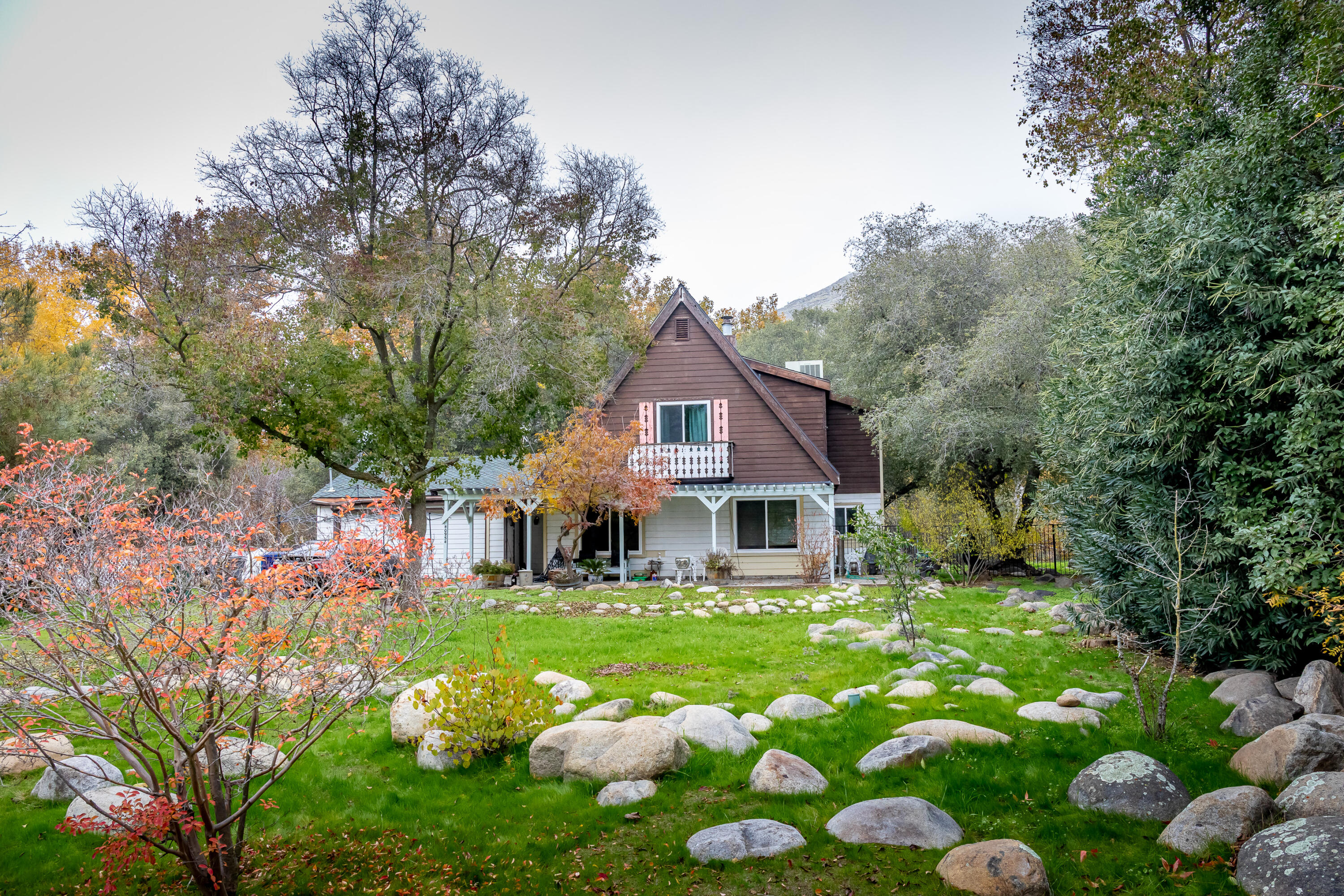 40954 Cherokee Oaks Dr, Three Rivers, CA 93271