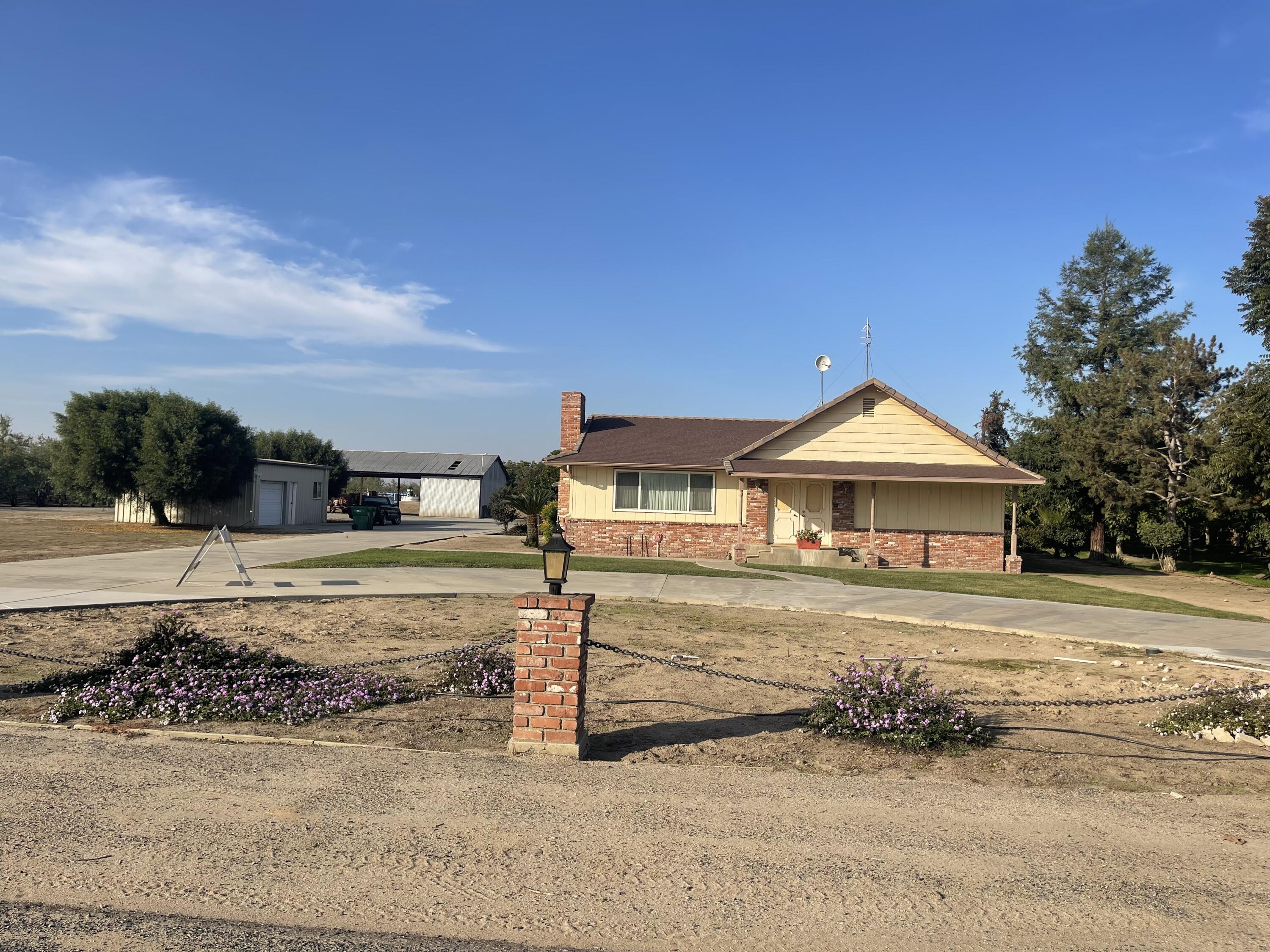 18200 Oklahoma Ave, Strathmore, CA 93267