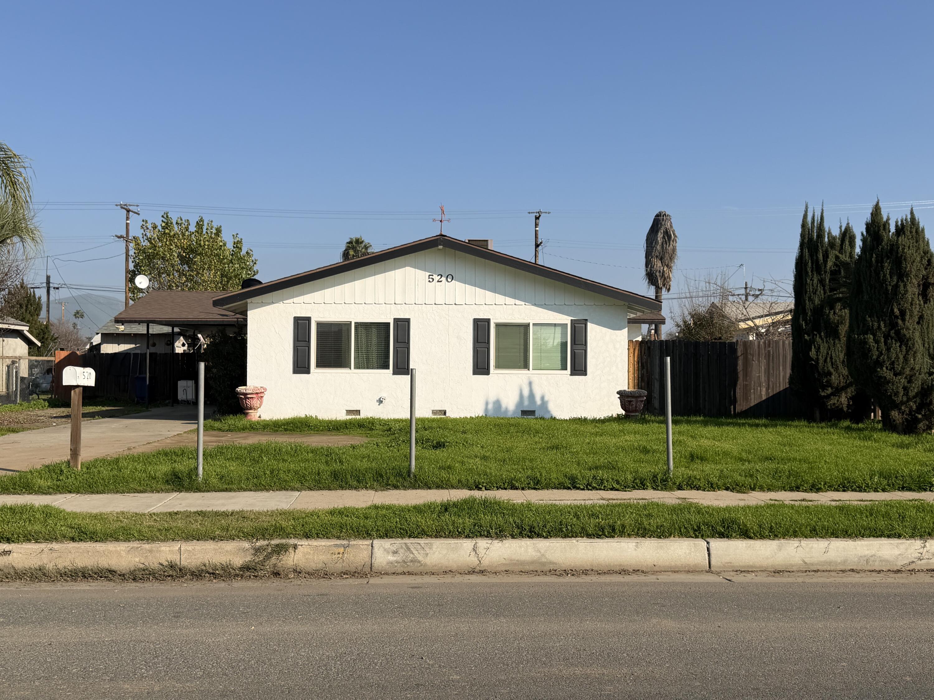 520 N Mirage Ave, Lindsay, CA 93247