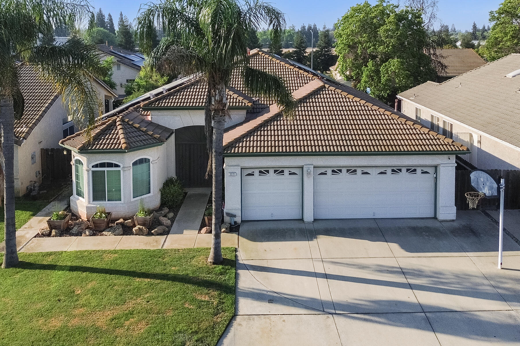 2271 E Niles Ave, Fresno, CA 93720