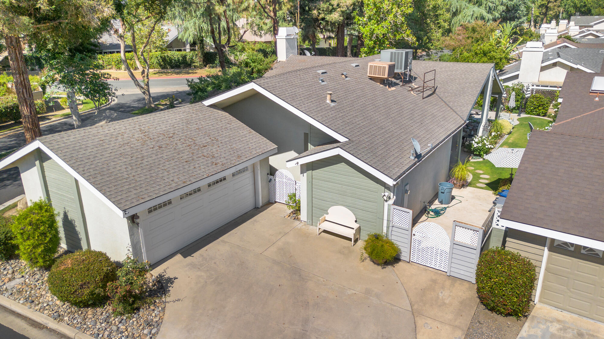 1421 E Castleview Dr, Visalia, CA 93292
