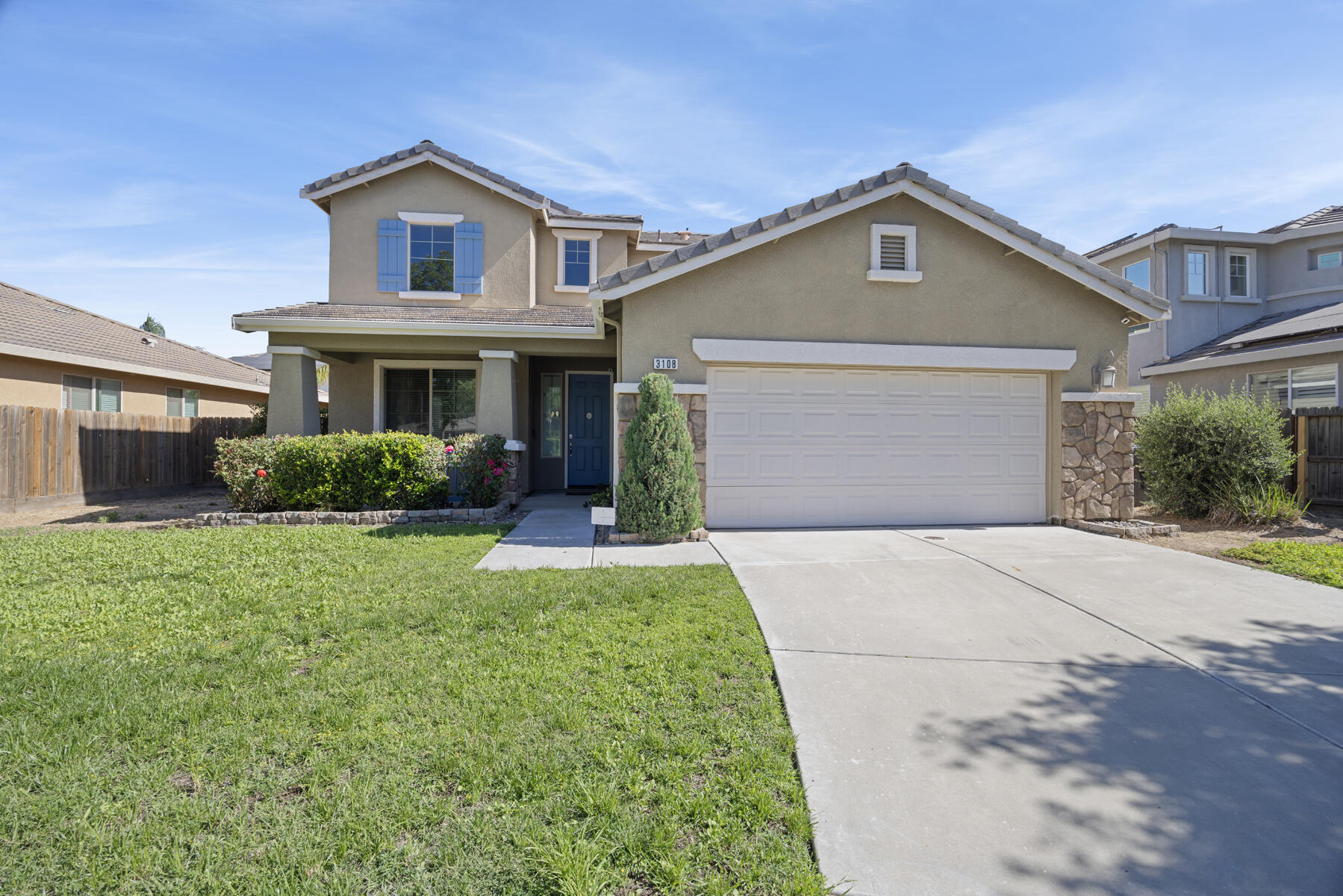 3108 W Clinton Ct, Visalia, CA 93291