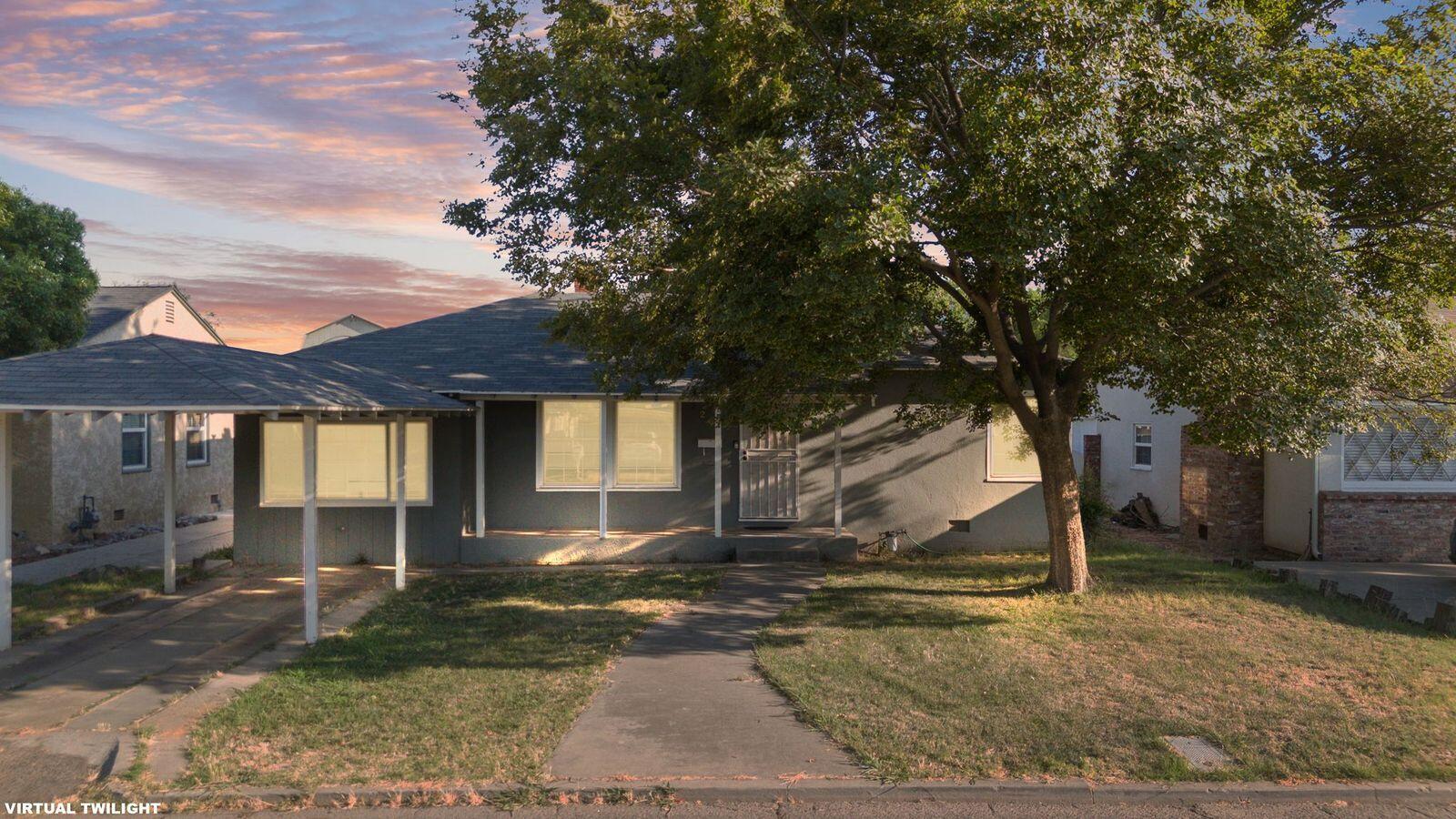 229 W Colonial Dr, Hanford, CA 93230