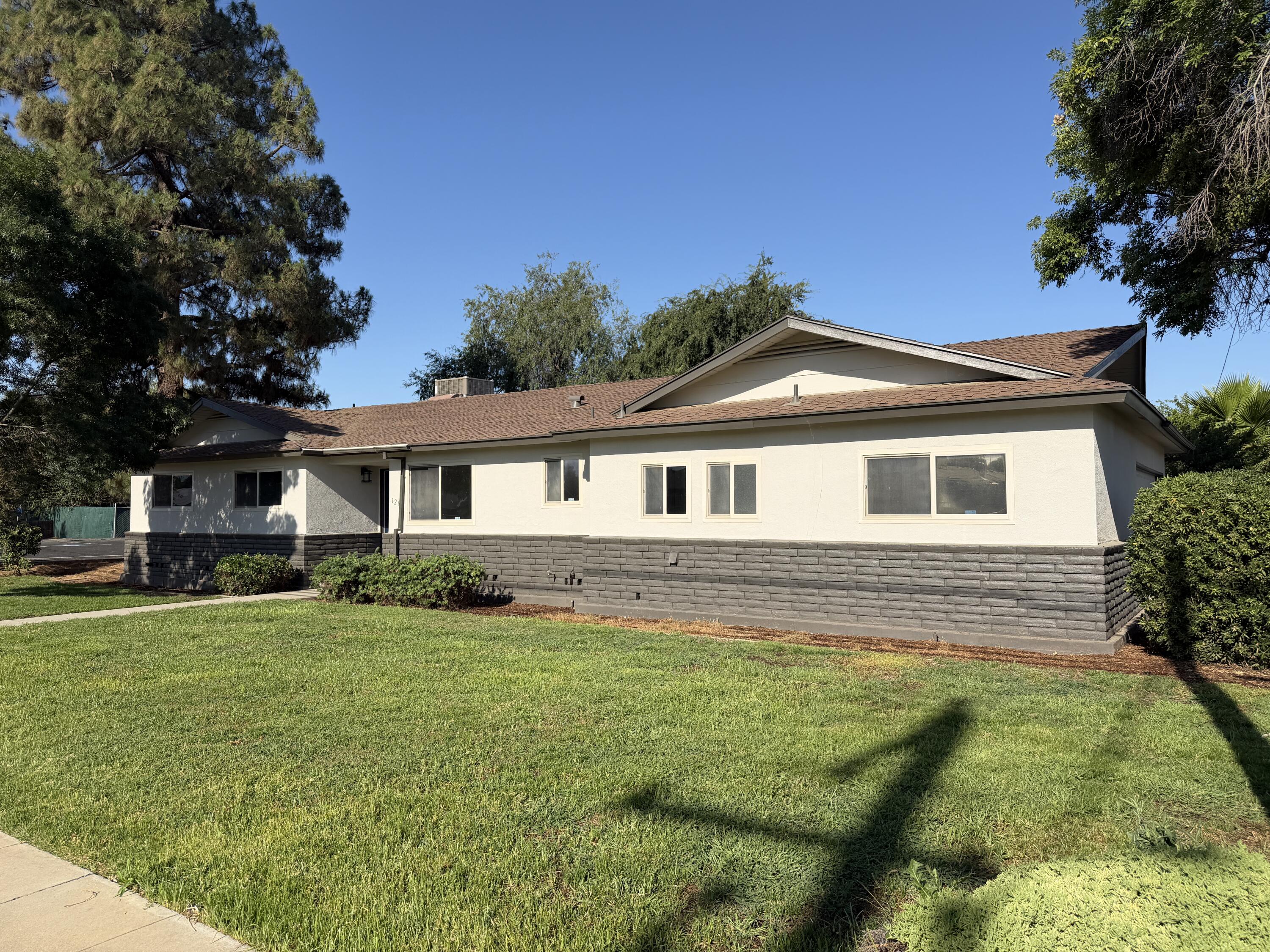 129 Vine St, Lemoore, CA 93245