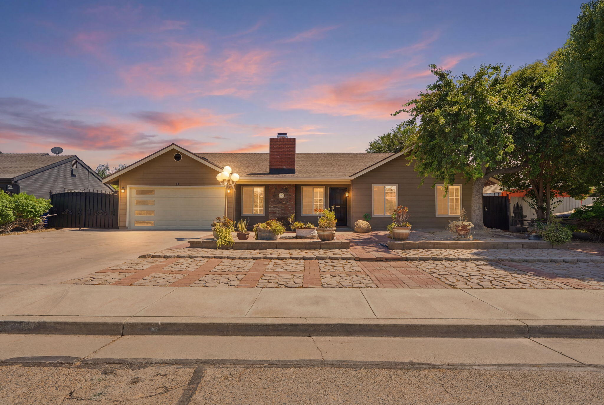 524 Gearey Ave, Exeter, CA 93221