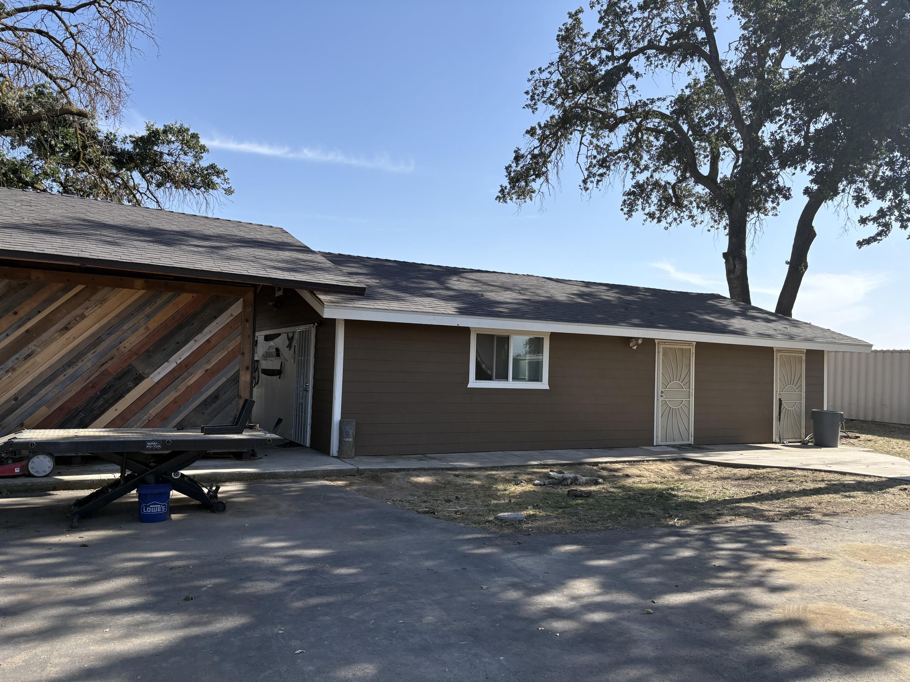 32171 Road 160, Ivanhoe, CA 93235