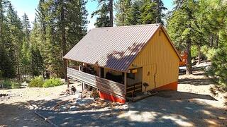 57464 Crest Dr, Springville, CA 93265