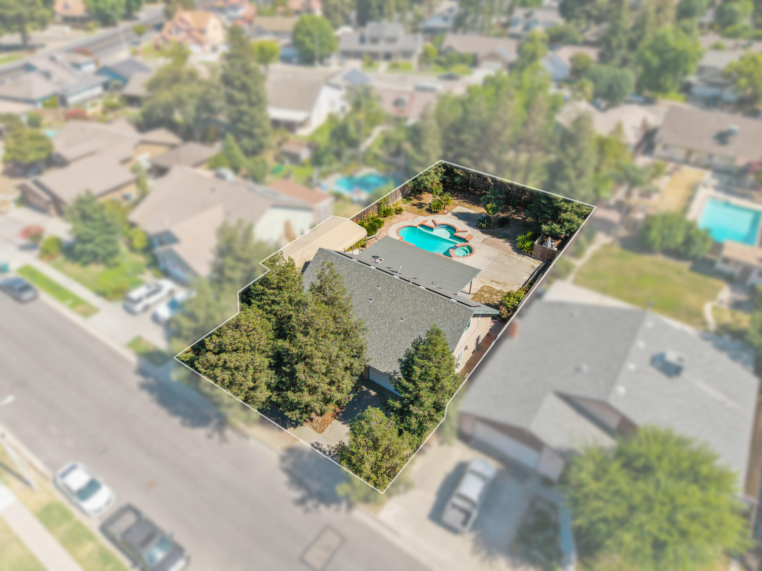 247 E Kennedy Ave, Tulare, CA 93274