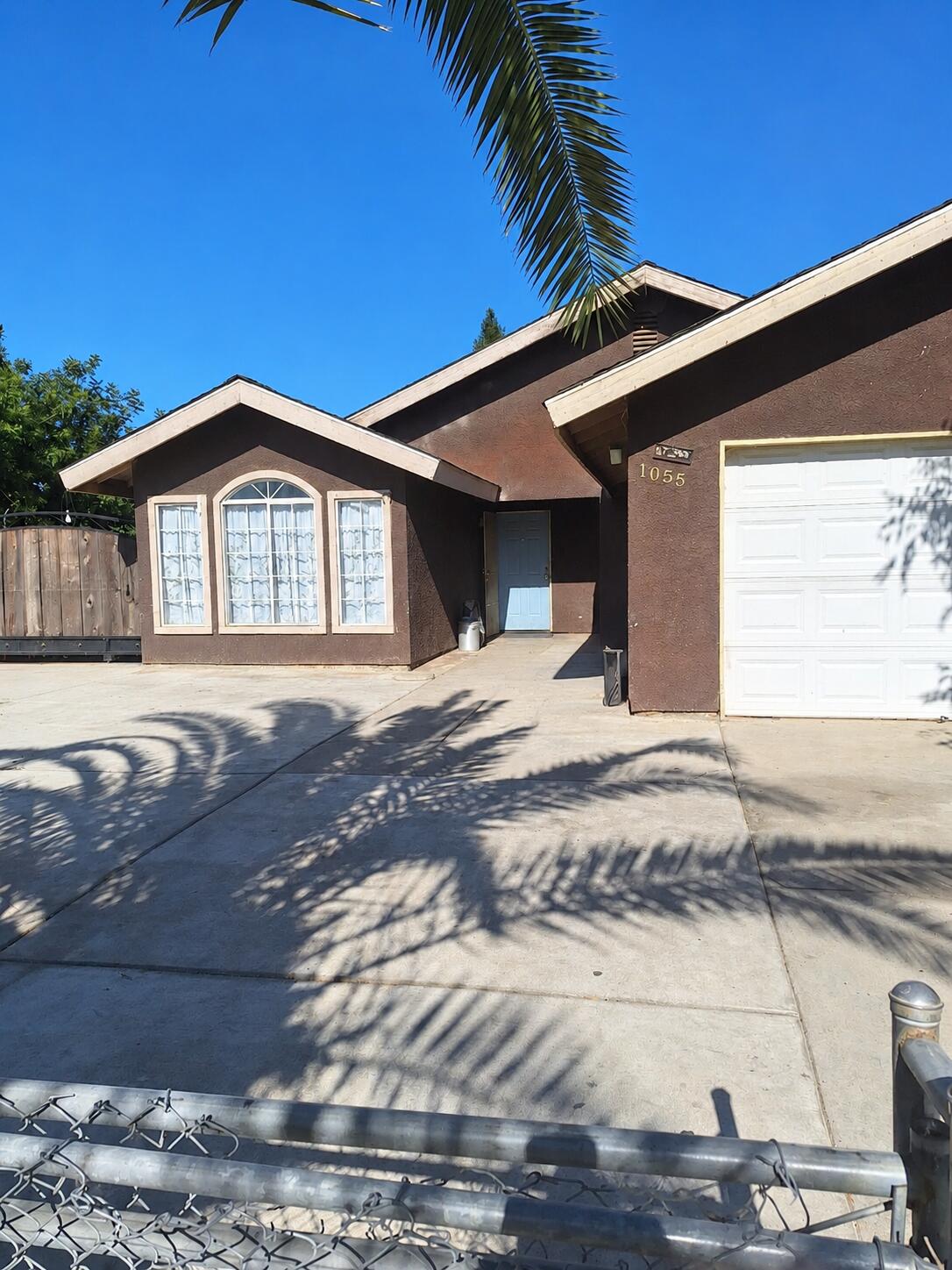 1055 Celaya St, Orange Cove, CA 93646