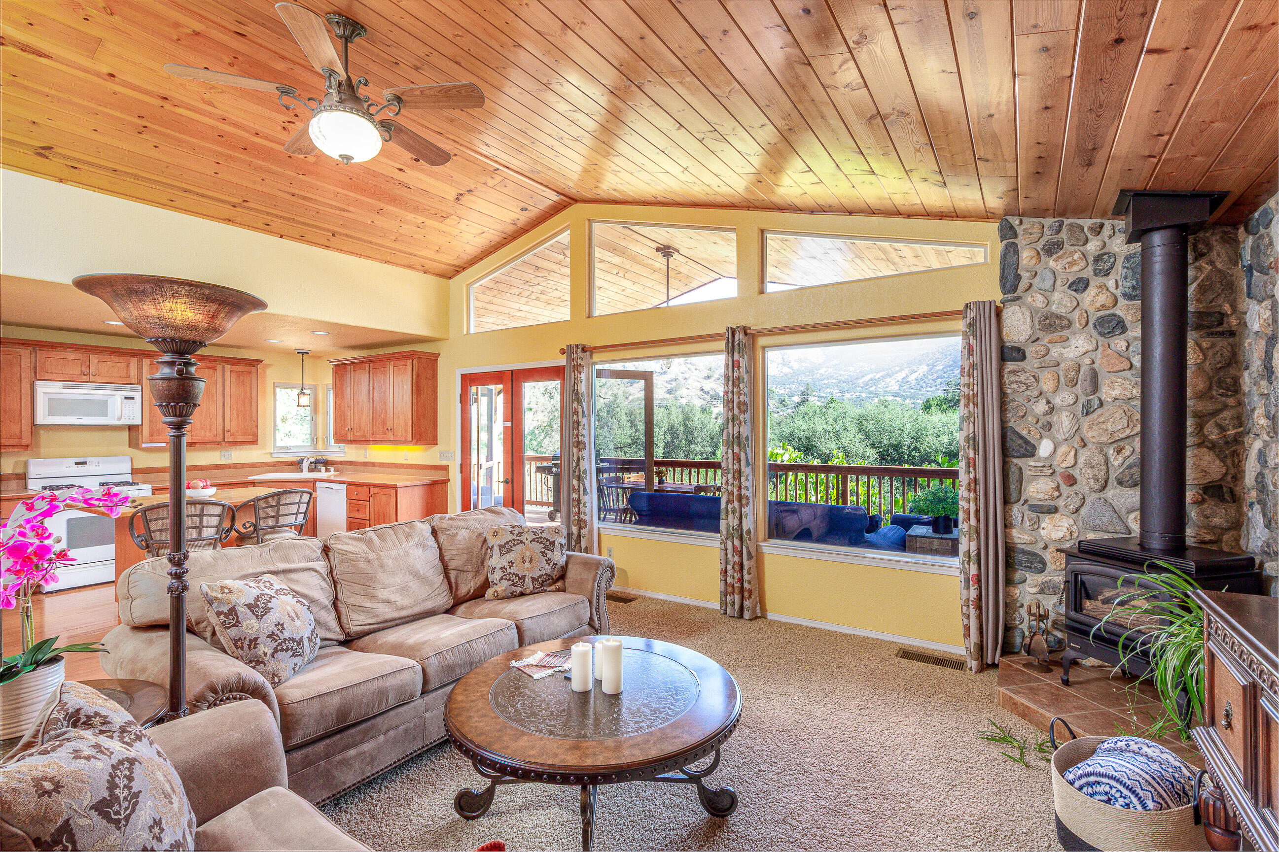 42854 Sierra Dr, Three Rivers, CA 93271