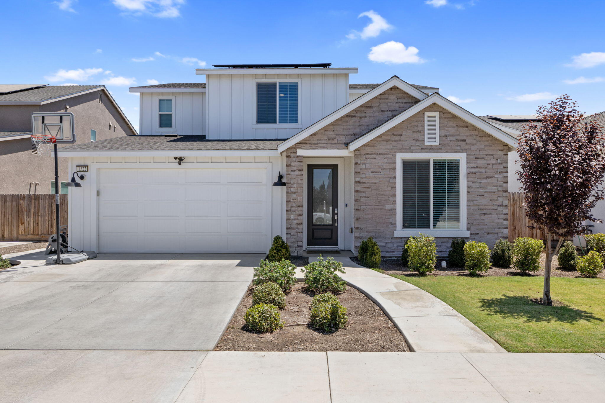 1322 S Palm St, Visalia, CA 93292