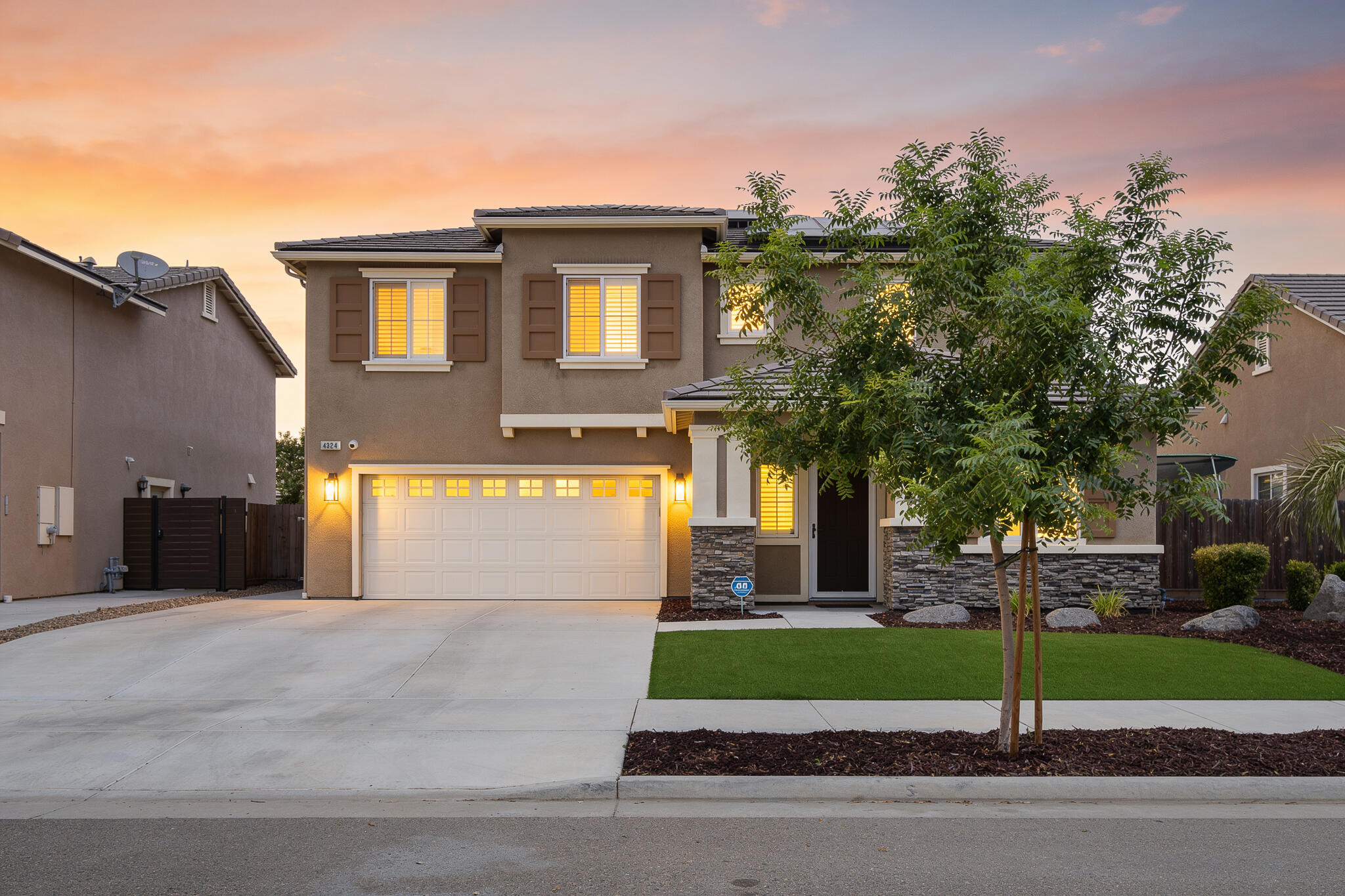 4324 W Robin Ave, Visalia, CA 93291