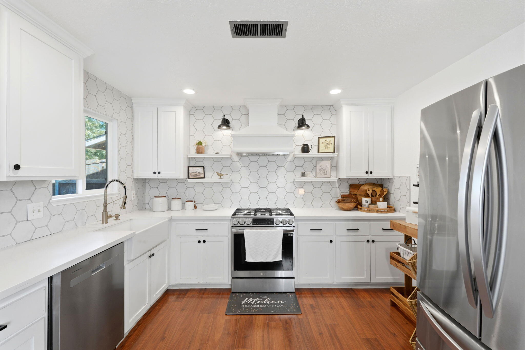 1740 W Perez, Visalia, CA 93291