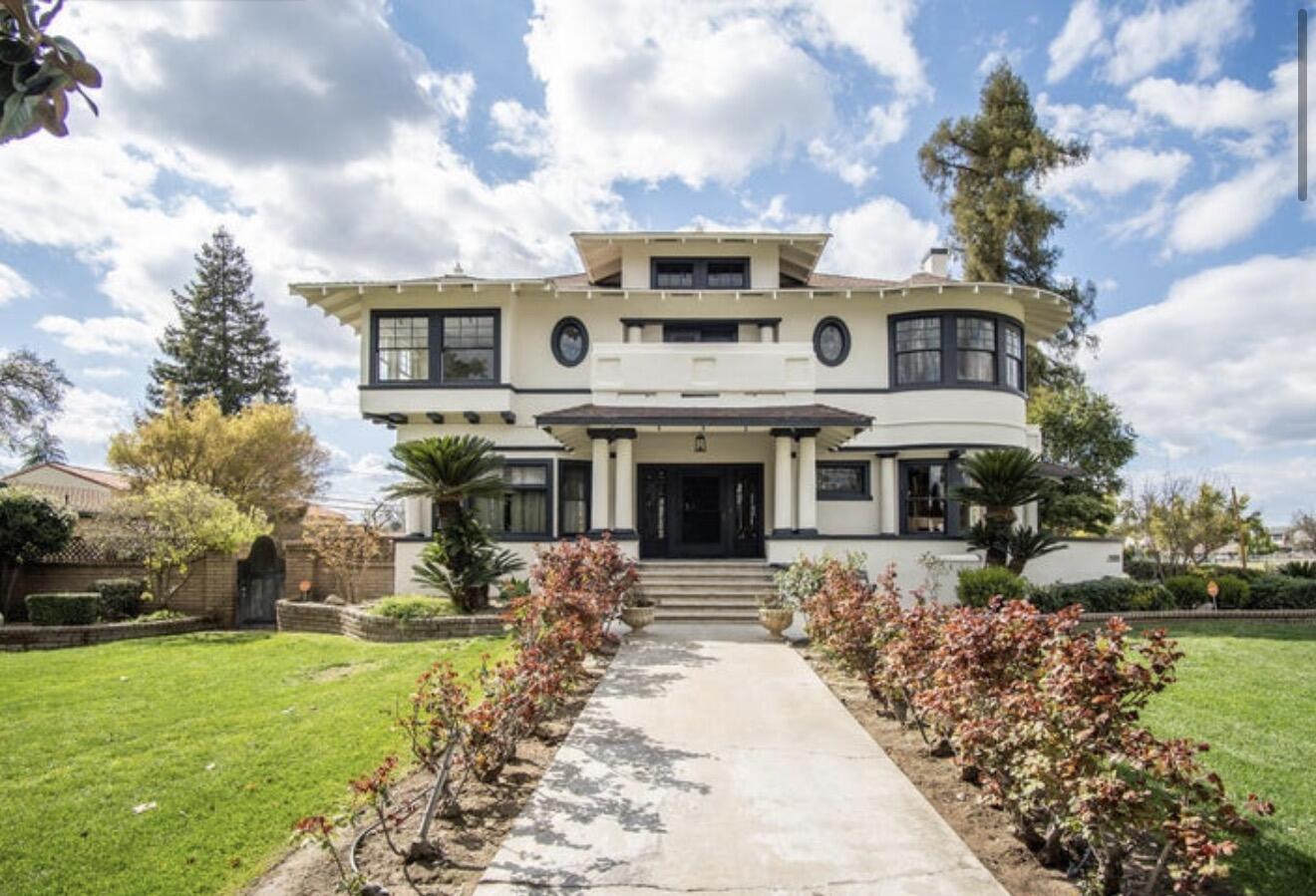 389 N E St, Porterville, CA 93257
